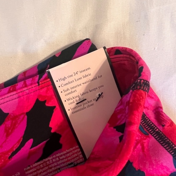 Victoria’s Secret - Picture 3 of 7